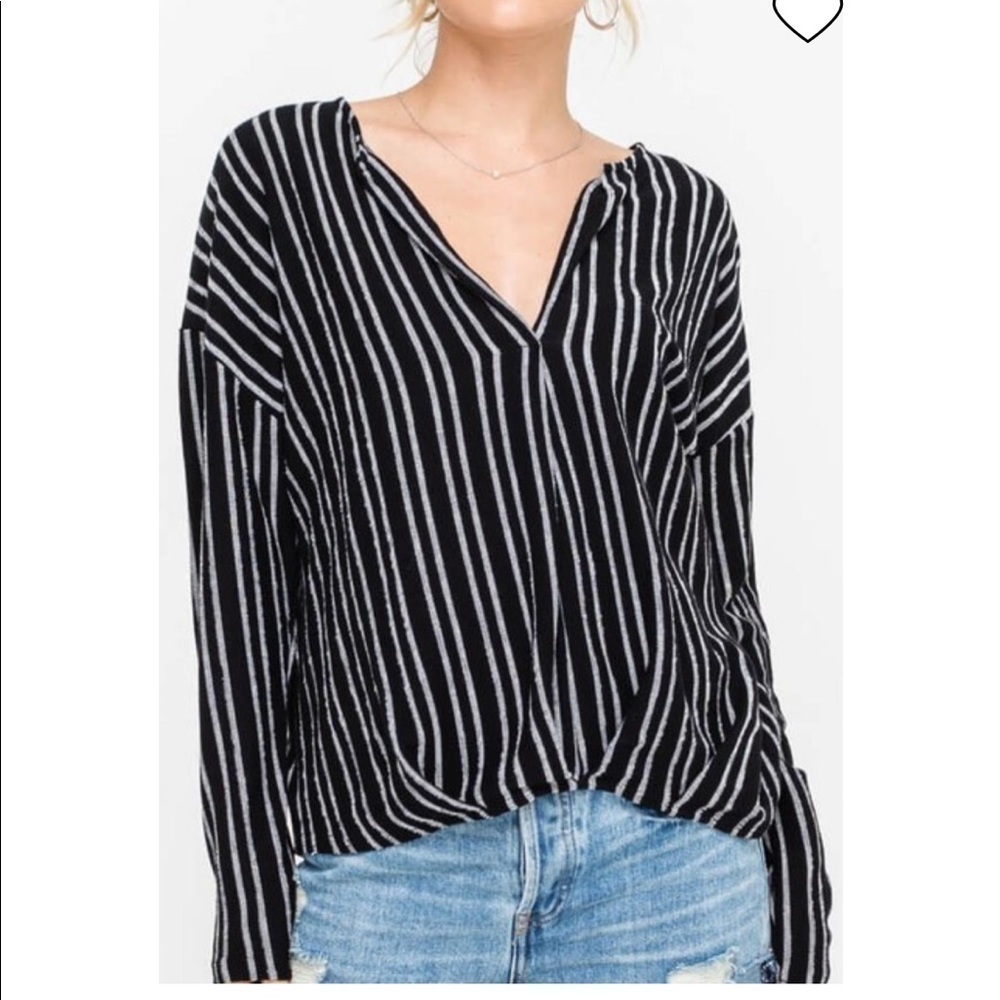𝅺nwt Lush blouse